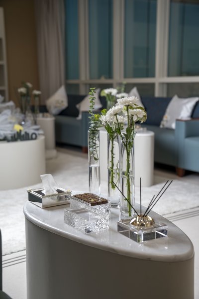 طاوله الخدمه 