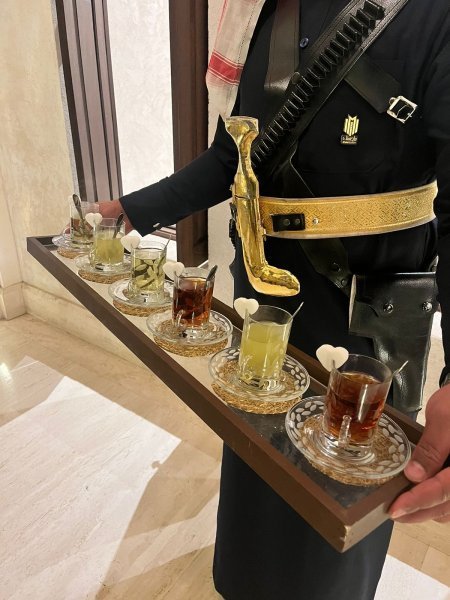 أواني القهوه والشاهي 
